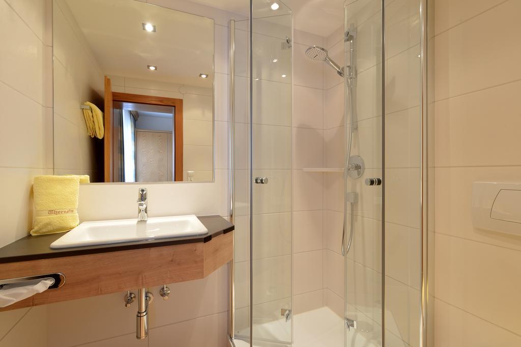 Hotel Theresia Garni Sankt Johann in Tirol Rom bilde