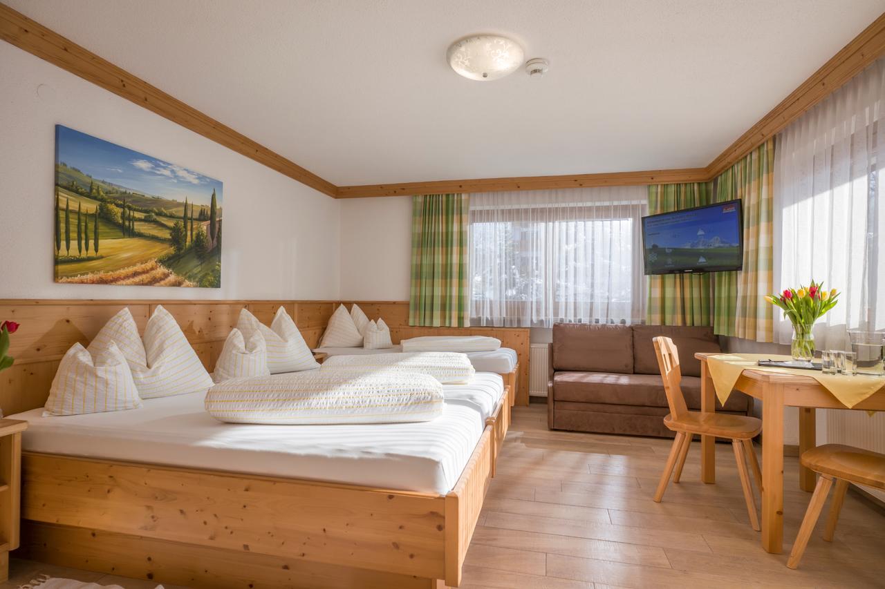 Hotel Theresia Garni Sankt Johann in Tirol Eksteriør bilde